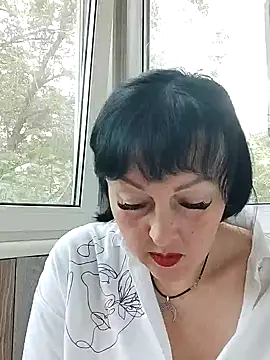 Snapshot of HelgaDennis chatting on July 20, 2026, 5:37 am HelgaDennis online show from July 20, 2026, 5:37 am