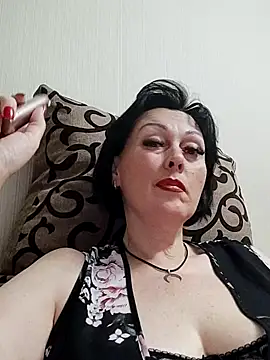 Snapshot of HelgaDennis chatting on July 13, 2026, 6:40 pm HelgaDennis online show from July 13, 2026, 6:40 pm