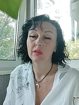 Snapshot of HelgaDennis chatting on June 26, 2026, 3:23 am HelgaDennis online show from June 26, 2026, 3:23 am