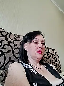 Snapshot of HelgaDennis chatting on July 6, 2026, 3:47 pm HelgaDennis online show from July 6, 2026, 3:47 pm