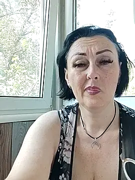 Snapshot of HelgaDennis chatting on August 4, 2026, 12:53 pm HelgaDennis online show from August 4, 2026, 12:53 pm