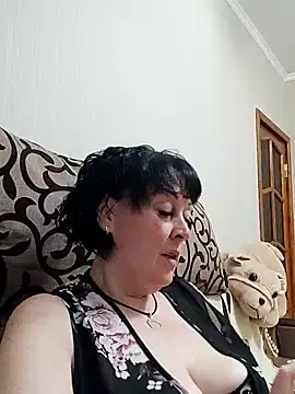 Snapshot of HelgaDennis chatting on July 22, 2026, 2:35 am HelgaDennis online show from July 22, 2026, 2:35 am