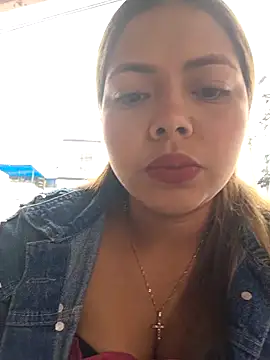Yelii  online show from April 24, 2026, 5:37 pm
