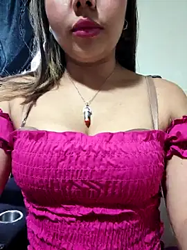 Snapshot of Yelii_ chatting on July 29, 2026, 11:04 pm Yelii online show from July 29, 2026, 11:04 pm