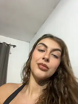 Snapshot of miiabellovic chatting on June 15, 2026, 9:03 pm miiabellovic online show from June 15, 2026, 9:03 pm