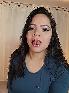 ROUSSE SINCLAIR online show from July 17, 2026, 11:24 pm
