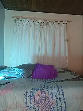 ROUSSE SINCLAIR online show from May 15, 2026, 11:03 pm