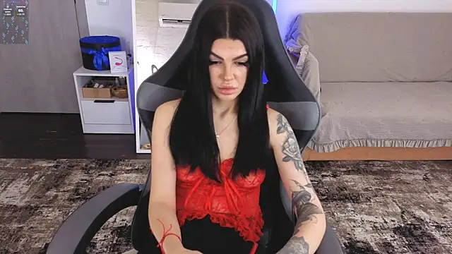 AnacondaOnn online show from May 3, 2026, 6:51 am
