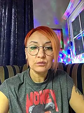 Snapshot of moon_berry_ chatting on March 21, 2026, 9:14 am moon berry online show from March 21, 2026, 9:14 am