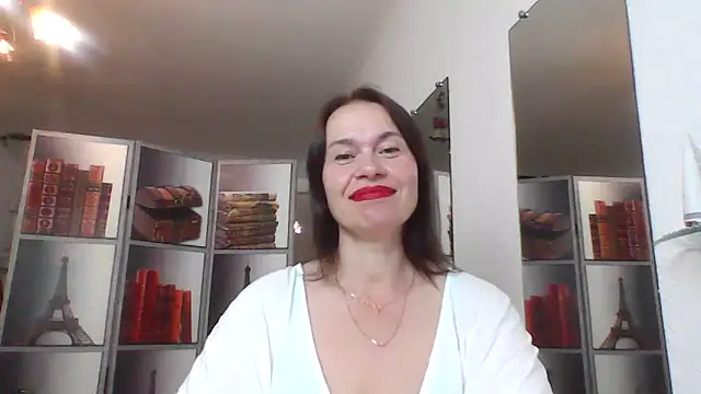 Selena Moo online show from June 18, 2026, 8:02 am