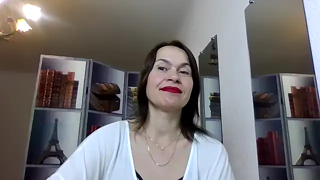 Selena Moo online show from May 1, 2026, 9:47 am