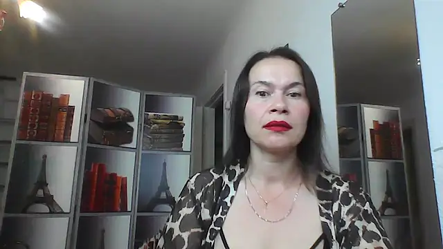 Snapshot of Selena_Moo chatting on July 25, 2026, 8:11 am Selena Moo online show from July 25, 2026, 8:11 am