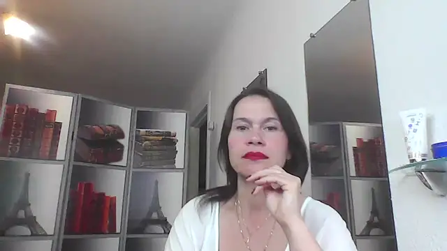 Selena Moo online show from May 31, 2026, 1:17 pm