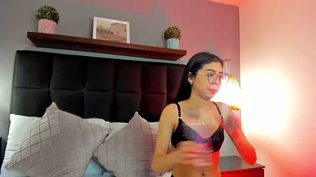sofi alix online show from April 28, 2026, 8:02 pm
