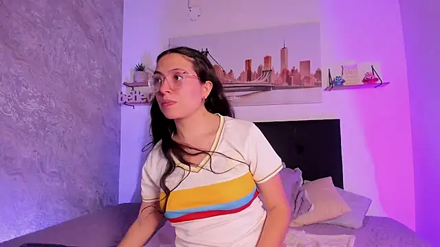 SofiaLujan  online show from June 23, 2026, 11:36 pm