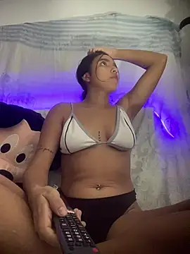 Blowjob-Queen  online show from August 5, 2026, 3:44 am