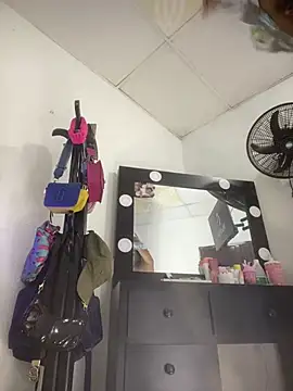 Blowjob-Queen  online show from July 29, 2026, 2:22 am