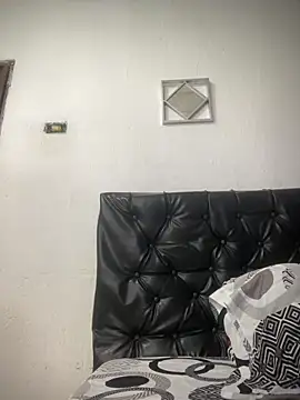 Blowjob-Queen  online show from May 13, 2026, 3:13 am