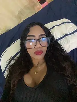 Midnightcatt online show from April 27, 2026, 6:11 am