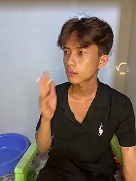 Nguyencuong1999 online show from May 26, 2026, 6:06 pm