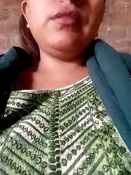 Snapshot of Akanksha9956 chatting on April 23, 2026, 1:23 am Akanksha9956 online show from April 23, 2026, 1:23 am