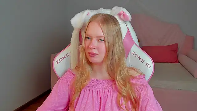 BellaVenatrix online show from April 2, 2026, 8:32 am