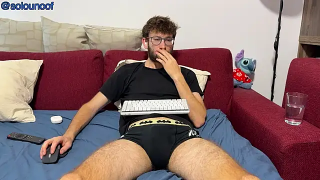 SoloUno0 online show from July 14, 2026, 12:33 pm