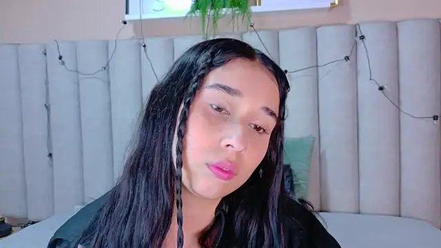 StarrMoon   online show from June 30, 2026, 2:55 am