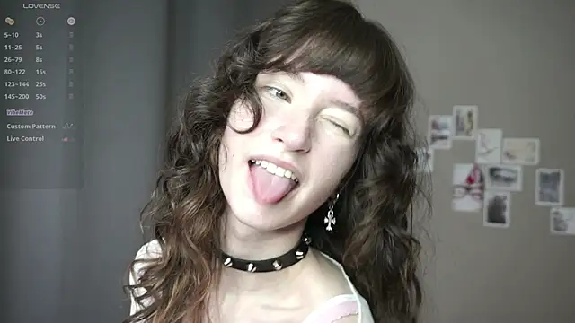 DellaLeck online show from May 12, 2026, 8:04 pm