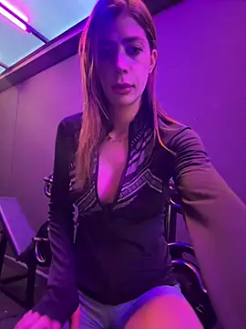 zelyramonvielly online show from June 27, 2026, 2:01 pm