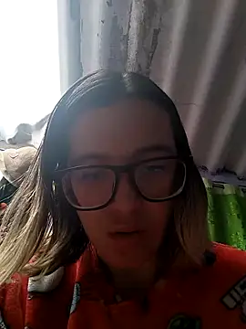 Snapshot of Greta_silber26 chatting on March 21, 2026, 6:45 pm Greta silber26 online show from March 21, 2026, 6:45 pm