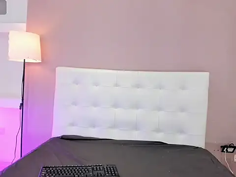 Snapshot of Zoesecret chatting on April 11, 2026, 7:27 am Zoesecret online show from April 11, 2026, 7:27 am