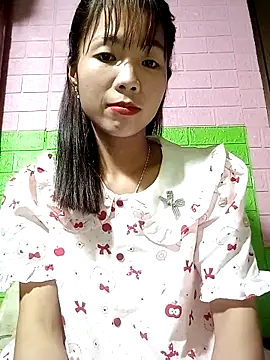 AmyLinee01 online show from April 26, 2026, 3:31 pm
