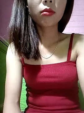 AmyLinee01 online show from April 18, 2026, 3:36 pm