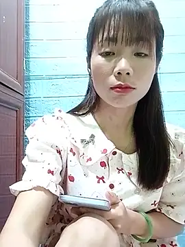 Snapshot of AmyLinee01 chatting on August 6, 2026, 11:55 pm AmyLinee01 online show from August 6, 2026, 11:55 pm