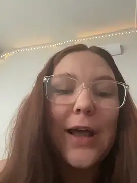 redgrl85 online show from March 21, 2026, 8:57 pm