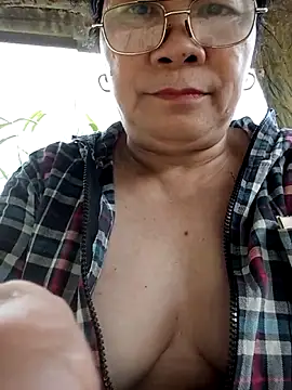 Snapshot of Funsexy1 chatting on June 16, 2026, 9:42 am Funsexy1 online show from June 16, 2026, 9:42 am