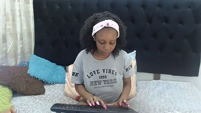 SquirtinNastyHun online show from June 11, 2026, 2:53 am
