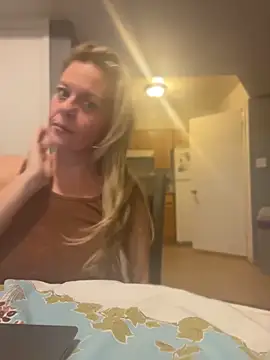 GwenWilde31 online show from June 23, 2026, 5:38 am