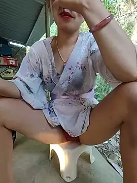 Ruby Lucy online show from May 26, 2026, 11:08 am