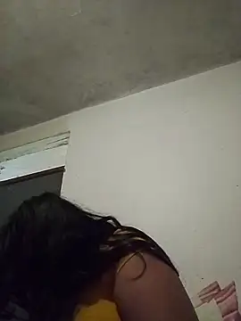 Snapshot of IsseyMiyake_ chatting on March 22, 2026, 8:49 am IsseyMiyake online show from March 22, 2026, 8:49 am