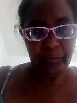 Snapshot of sexymomsn chatting on July 18, 2026, 2:25 pm sexymomsn online show from July 18, 2026, 2:25 pm
