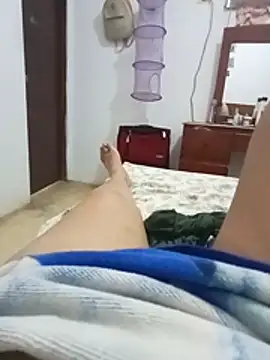 Snapshot of sexymomsn chatting on July 1, 2026, 5:35 pm sexymomsn online show from July 1, 2026, 5:35 pm