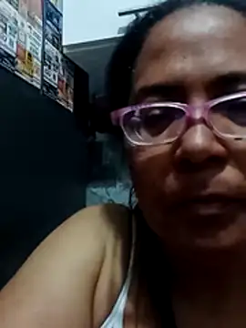 sexymomsn online show from May 15, 2026, 1:53 pm