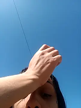 yarinhafox online show from March 22, 2026, 12:29 pm