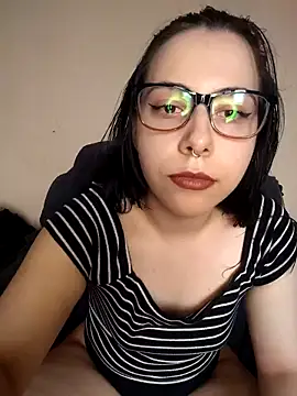 Snapshot of Rue_the_witch6 chatting on May 9, 2026, 12:30 pm Rue the witch6 online show from May 9, 2026, 12:30 pm