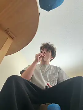 demon4ever online show from April 3, 2026, 6:25 pm