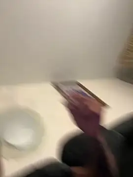 Snapshot of PHAT_FTM_KLIT87 chatting on April 6, 2026, 5:08 am PHAT FTM KLIT87 online show from April 6, 2026, 5:08 am