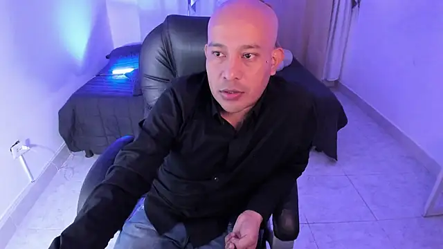 Takumii boy online show from March 22, 2026, 5:32 am