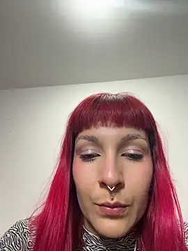 Amelie-RedHoney online show from June 7, 2026, 5:56 am